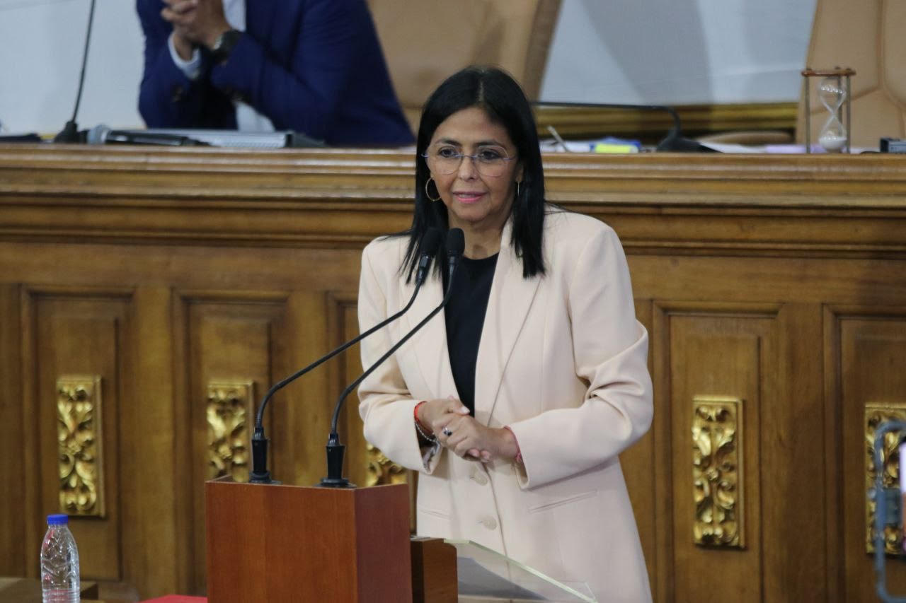 Vicepresidenta Rodríguez presenta decreto de Emergencia Económica ante Asamblea Nacional de Venezuela 7 vicepresidenta delcy rodriguez decreto de emergencia economica es una accion preventiva para proteger al pueblo