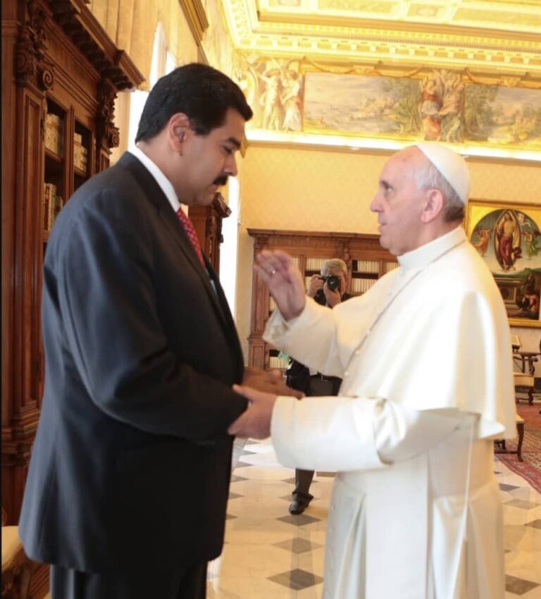 Presidente Maduro lamenta muerte del Papa Francisco y destaca su compromiso con una sociedad más solidaria 1 whatsapp image 2025 04 21 at 10 45 00
