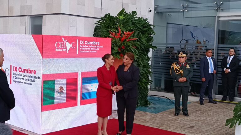 Xiomara Castro lidera bienvenida a Cumbre CELAC 2025 en Honduras 1 xiomara y sheinbaum