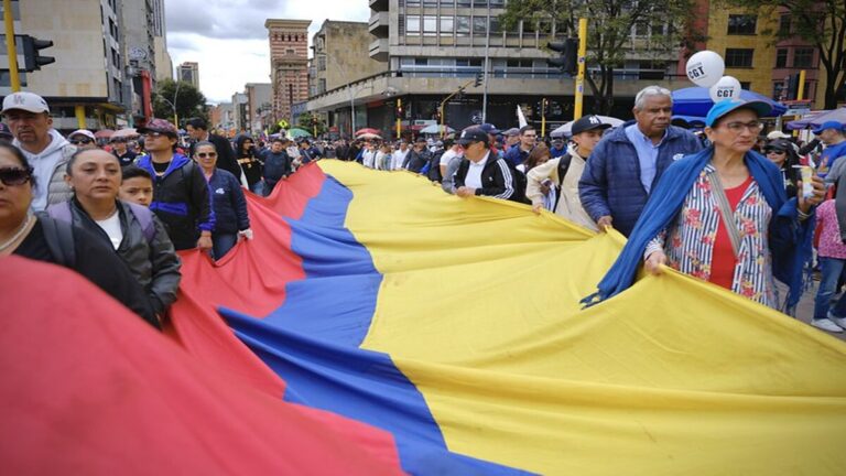 Pueblo de Colombia respalda consulta popular promovida por Gustavo Petro 1 pppp